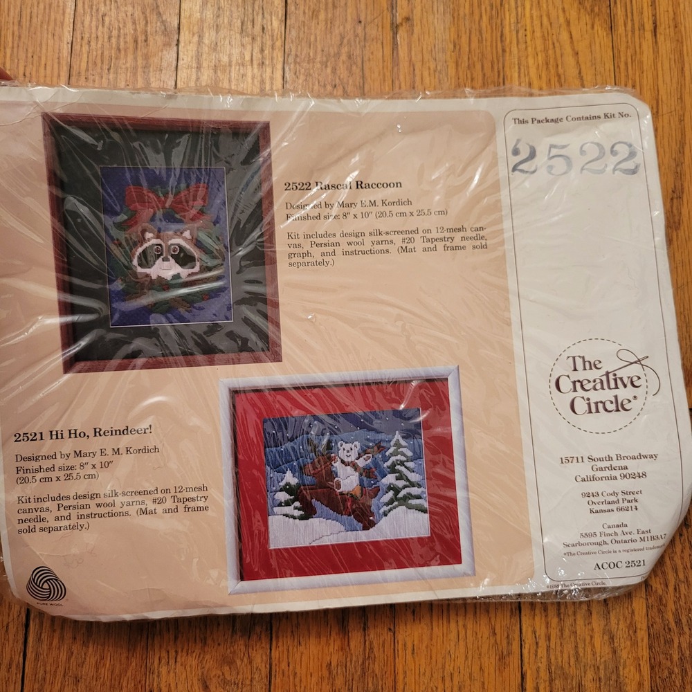 Creative‎ Circle 8x10 Needlepoint Kit Multi Rascal Raccoon 2522 Mary Kordich